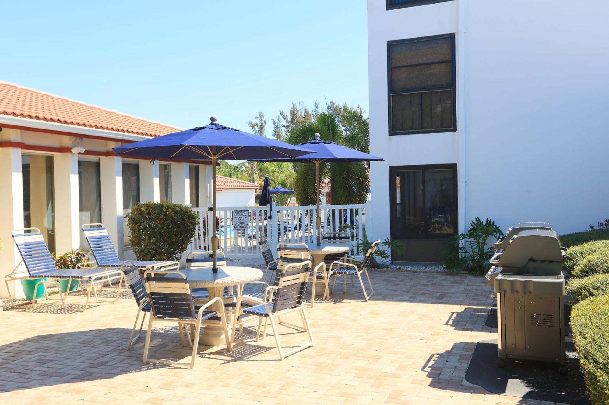 Updated Condo With Pool, Walk To Crescent Beach & Restaurants! Sarasota Extérieur photo